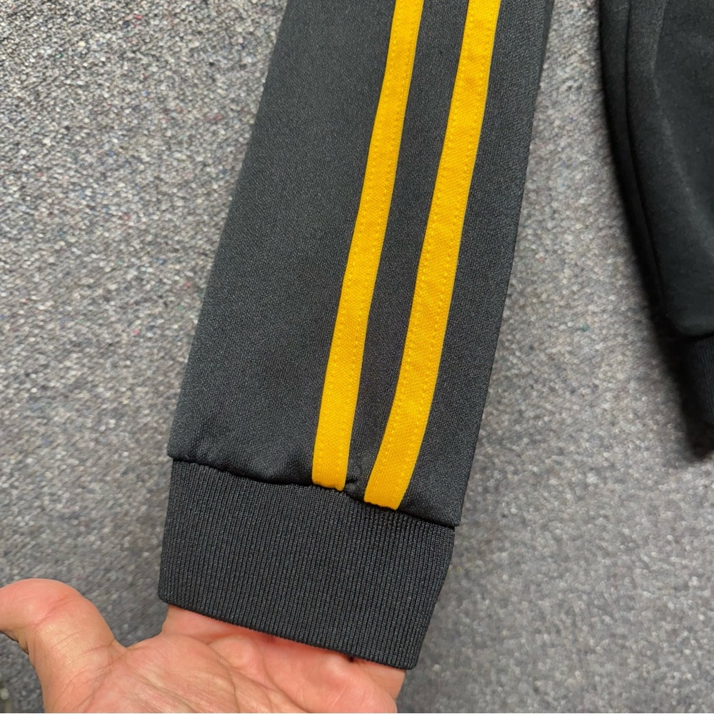 Nintendo Black Track Jacket - Picture 8 of 9